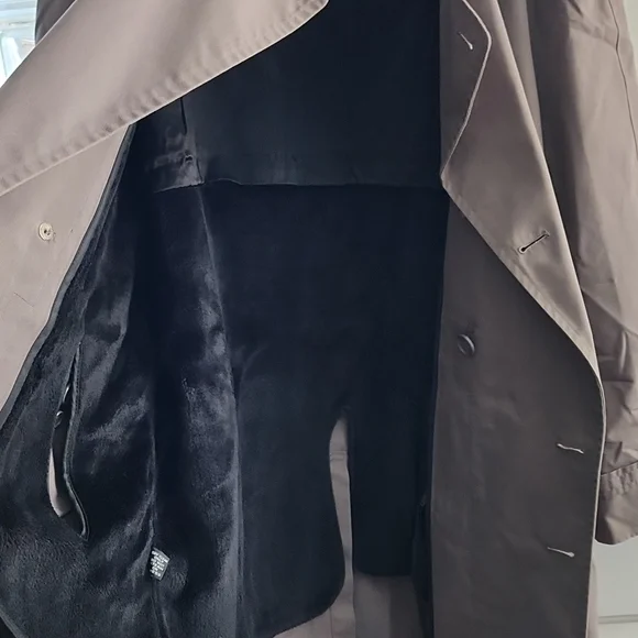 Vintage London Fog Trench Coat - Picture 5 of 5